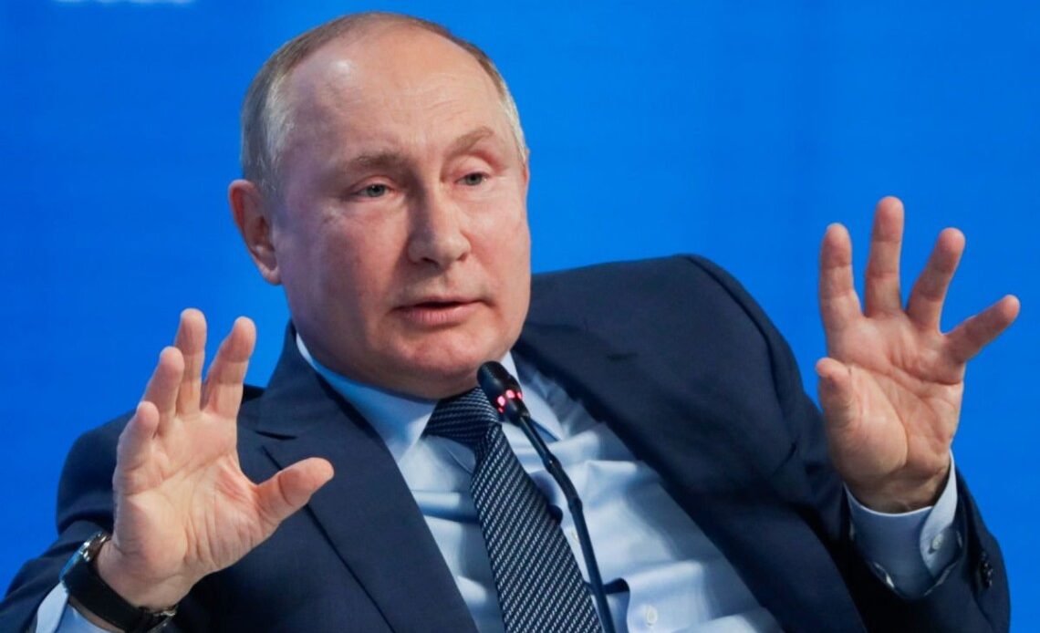 Кілька варіантів відсторонення Путіна розглядає російська еліта — розвідка