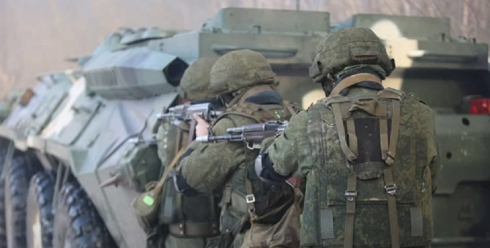 Одразу після перетину кордону України білоруські вояки хочуть здатися в полон
