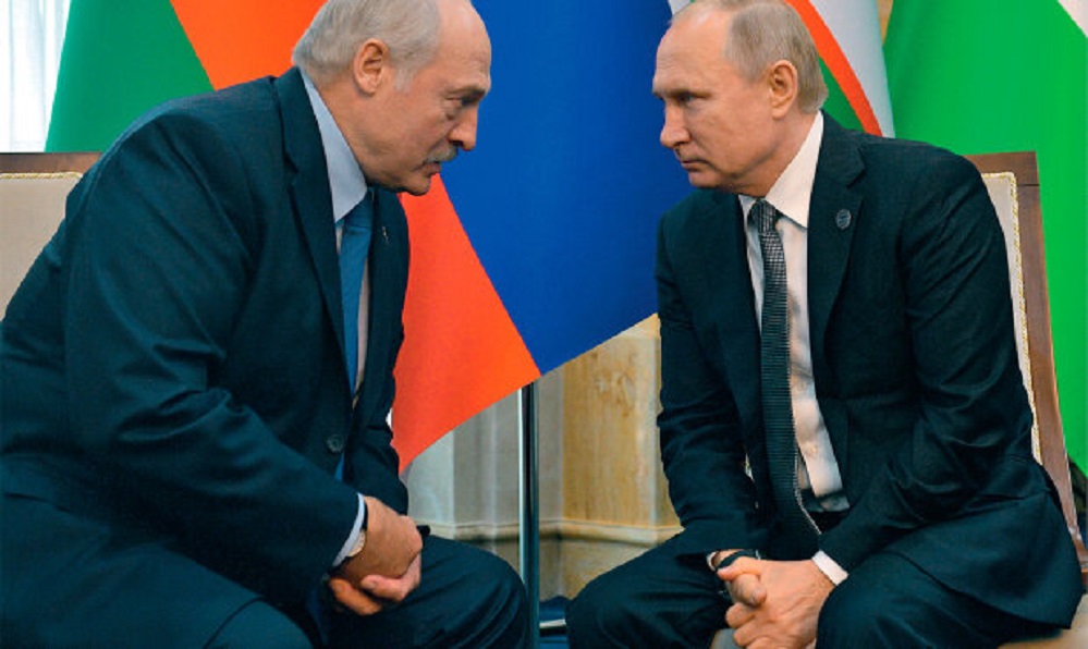 “Батька слизький” – вчинок Путіна і Лукашенка довів росіян до сліз, фотожаба справила фурор